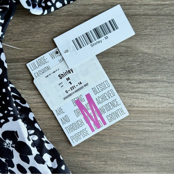 LulaRoe Shirley Kimono in Monochrome Animal Print – Dressy Jacket - Size M - Picture 4 of 11